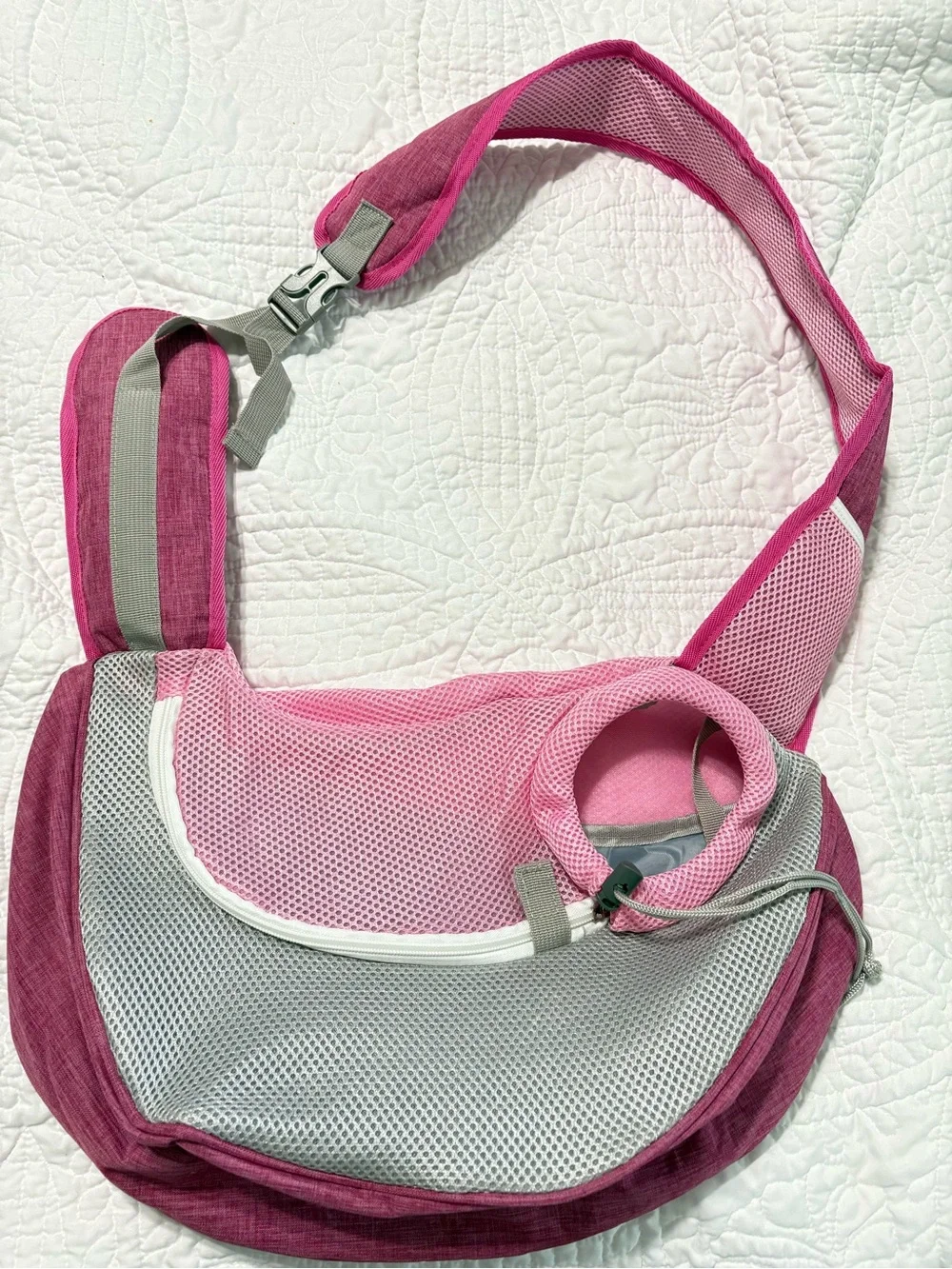 NWOT Pink/Gray Mesh Small Pet Travel Security Carrier Dog Crossbody Sling Bag